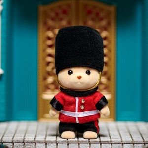 sylvanian families guardian bear